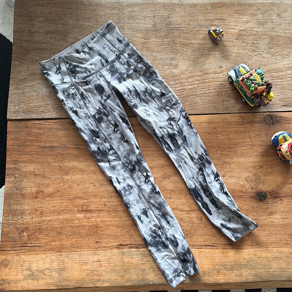 Lululemon legging size 4